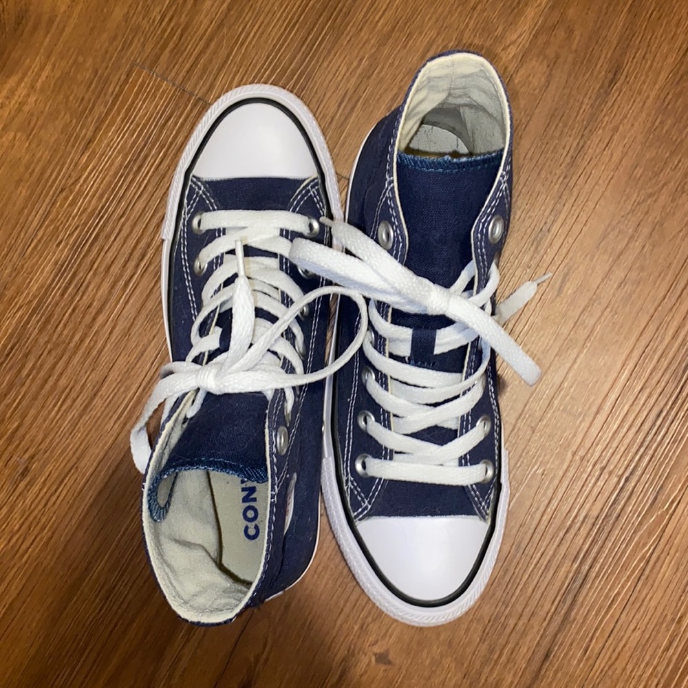 Worn once - navy converse high tops size 6